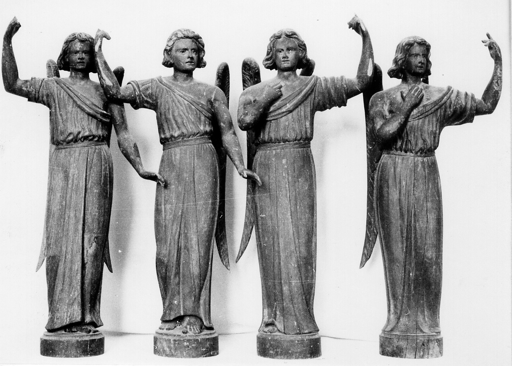 4 statuettes d'anges