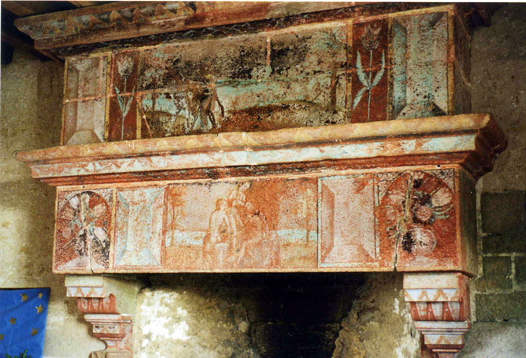 photo de la cheminée peinte de Kerbabu